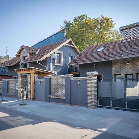 Apartamento Gray Brick Subotica Exterior foto