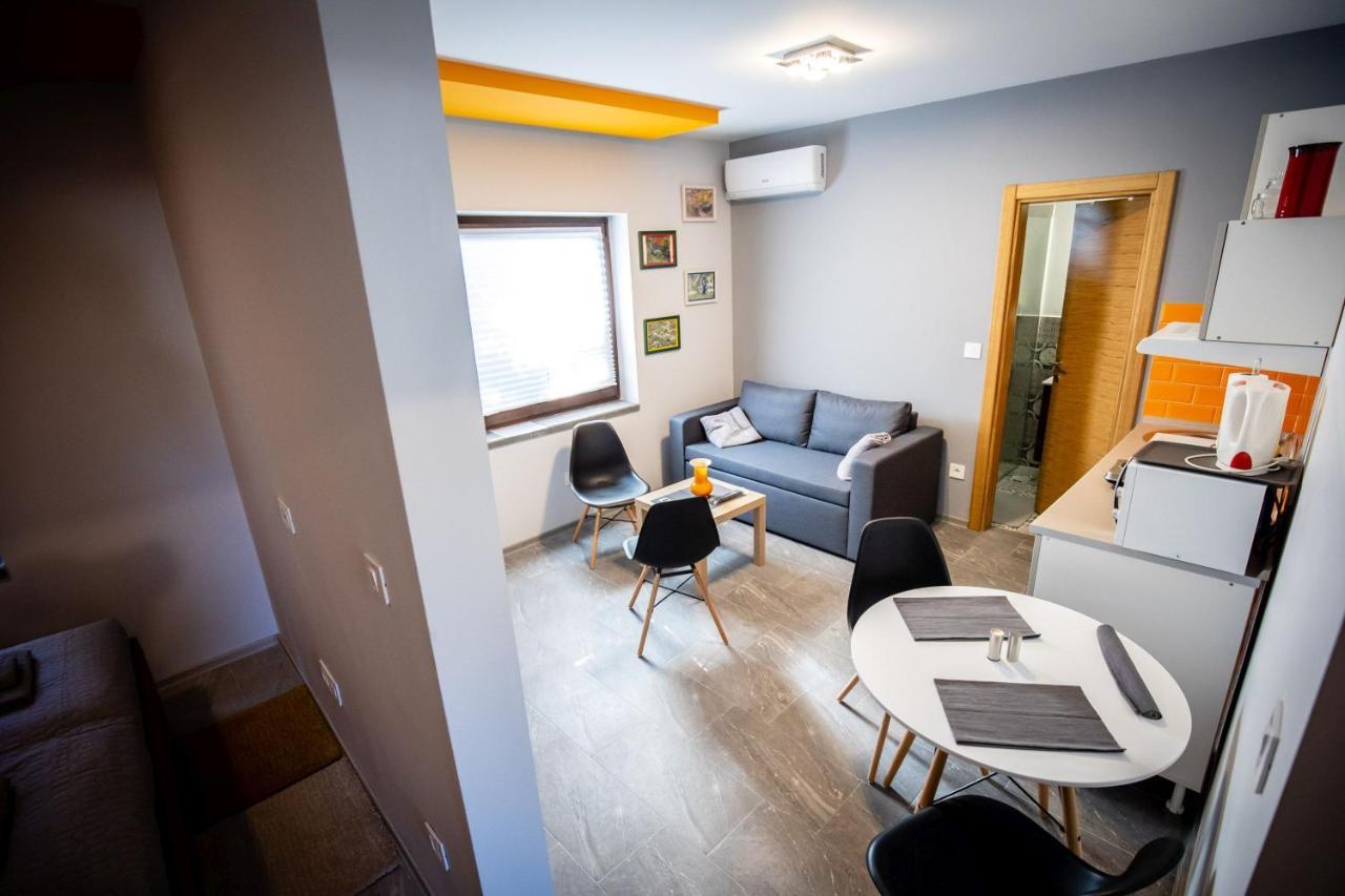 Apartamento Gray Brick Subotica Exterior foto